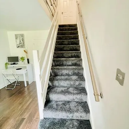 Mayfair Place - Cosy 3 Bedroom House With Free Parking Birmingham Exterior photo