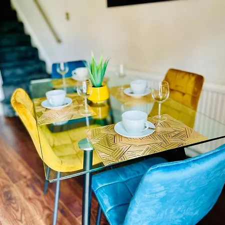 Mayfair Place - Cosy 3 Bedroom House With Free Parking Birmingham Exterior photo
