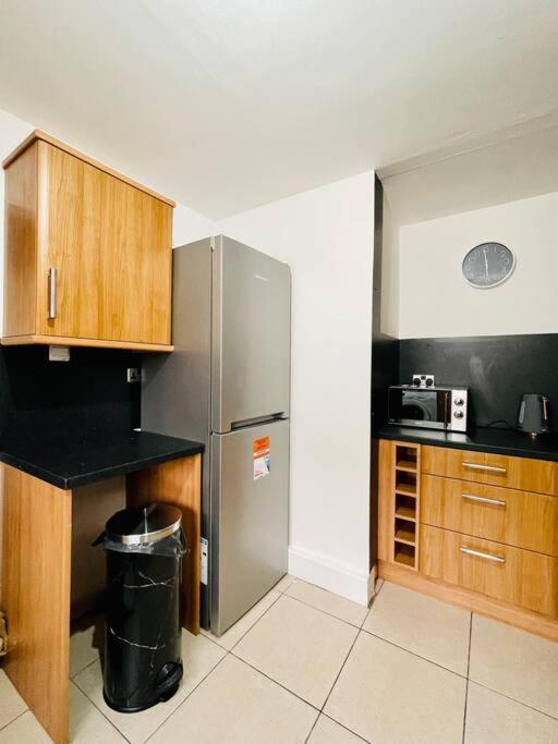 Appartamento Mayfair Place - Cosy 3 Bedroom House With Free Parking *